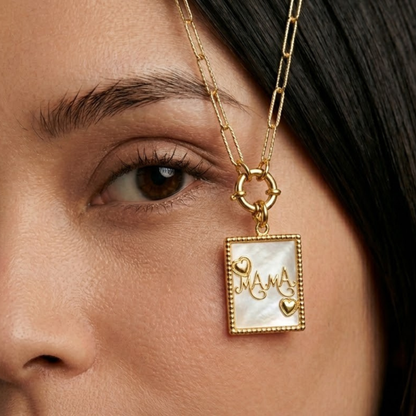 Charm Mamá