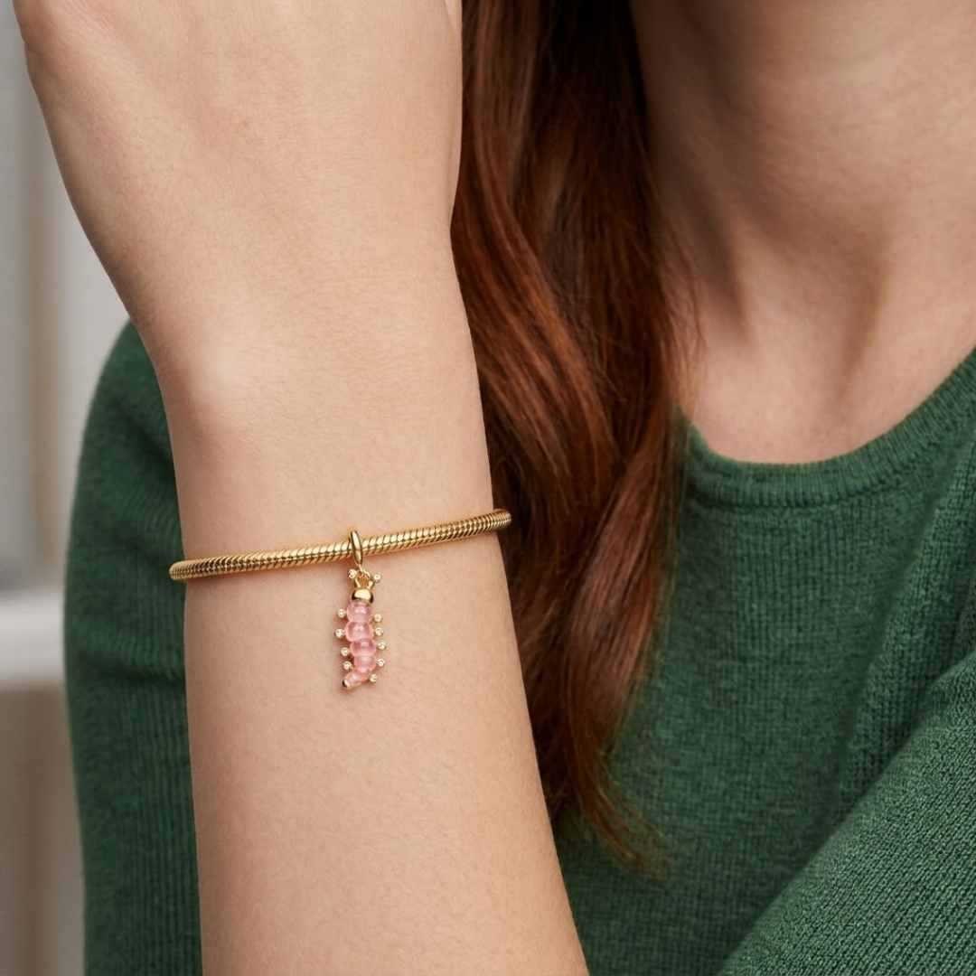 Charm Horuga Plata de Ley 925 Dorado