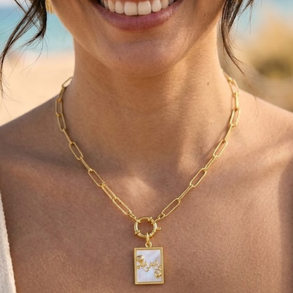 Charm Mamá
